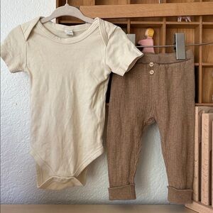 Colored Organics Cream Cotton Bodysuit + Zara Tan Knit Leggings